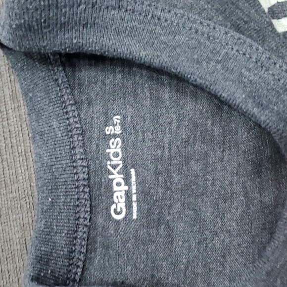 💥50% sale💥 GAP downtown gym NYC 2 layer tee szS #b480 - Picture 3 of 5